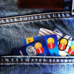 Ilustrasi kartu kredit dan cashback