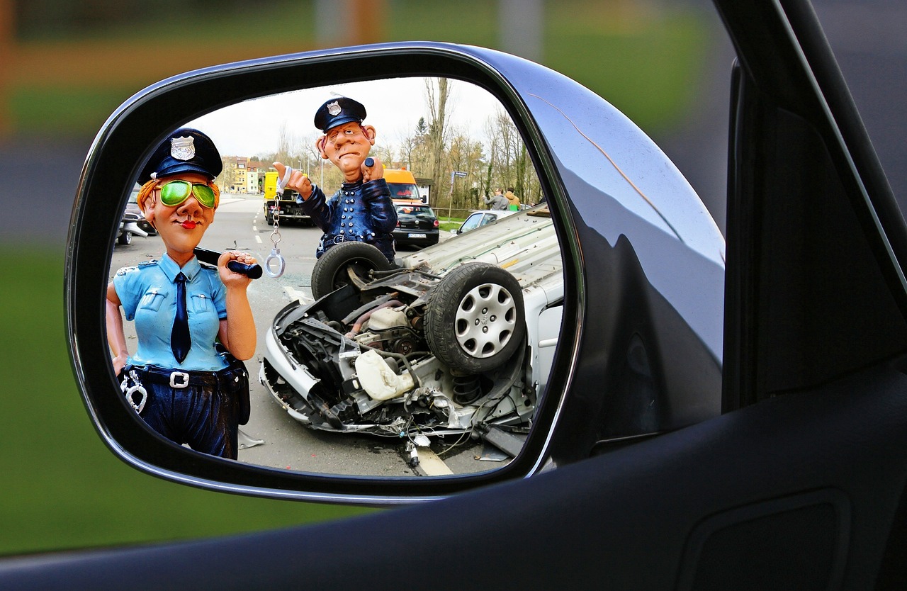 Ilustrasi dokumen polis dan penagihan premi asuransi